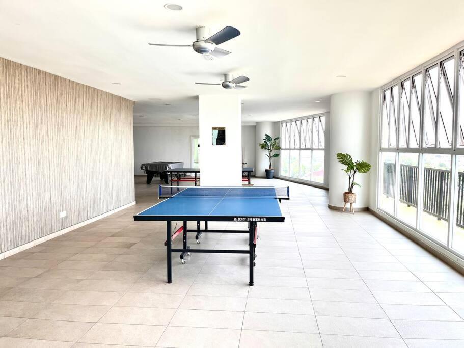 Urban Home-Swimming Pool-City Center Malacca Esterno foto