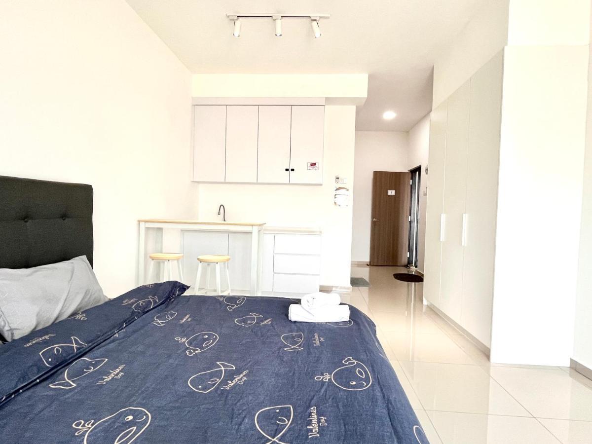 Urban Home-Swimming Pool-City Center Malacca Esterno foto